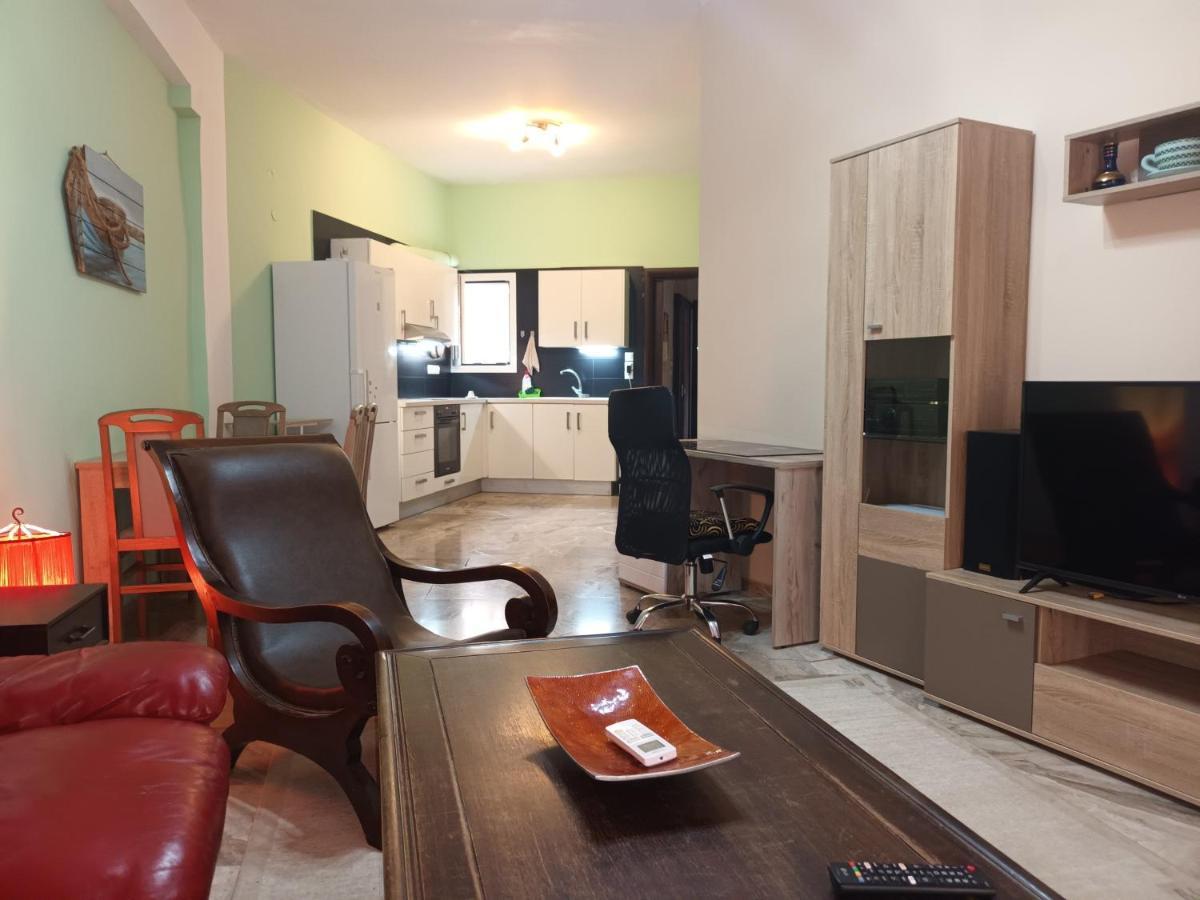 Happy House In Nafplio Apartment Exterior photo